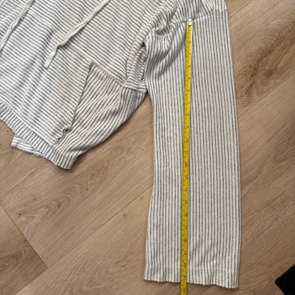 Bella Dahl Striped Gray and White Hoodie Size M - Picture 11 of 12